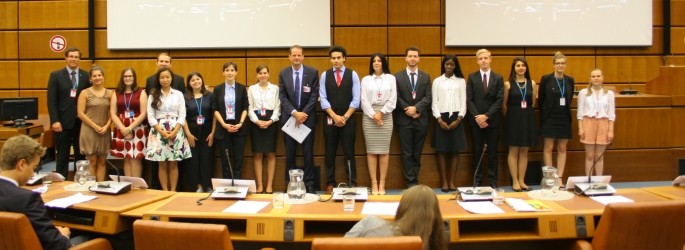 UNYSA-AUSTRIA-AFA President Michael F. PFEIFER (middle) with VIMUN 2017 Team Members